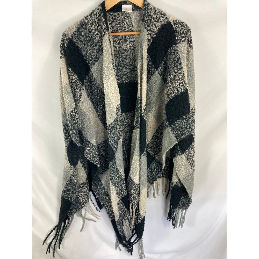 Woolrich Black White Plaid Warm Soft Cape Shawl Sweater Size OS